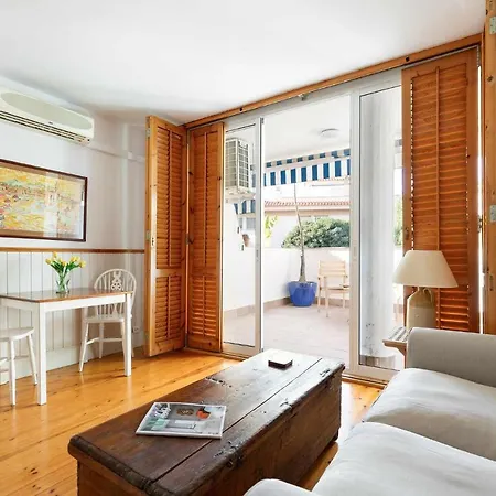 - A 10 Minutos De La Paya *